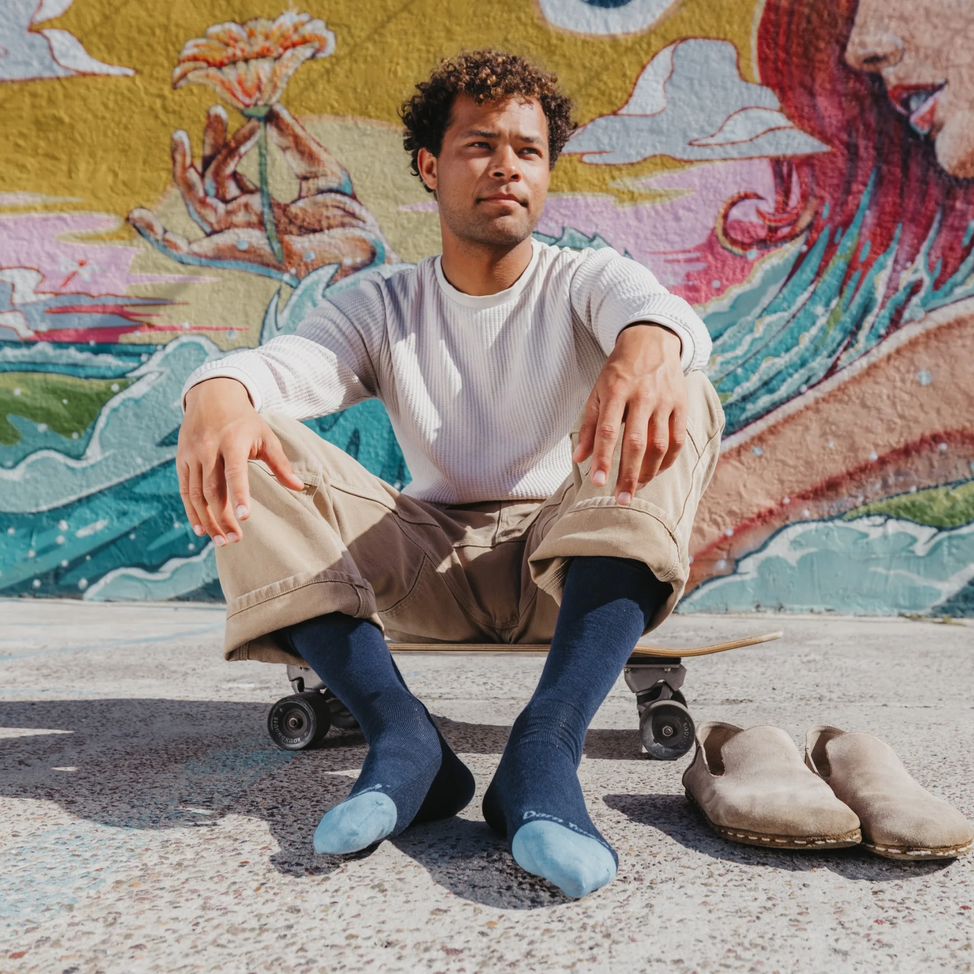 Men's Solid Crew Lightweight Lifestyle Socks - Image 10