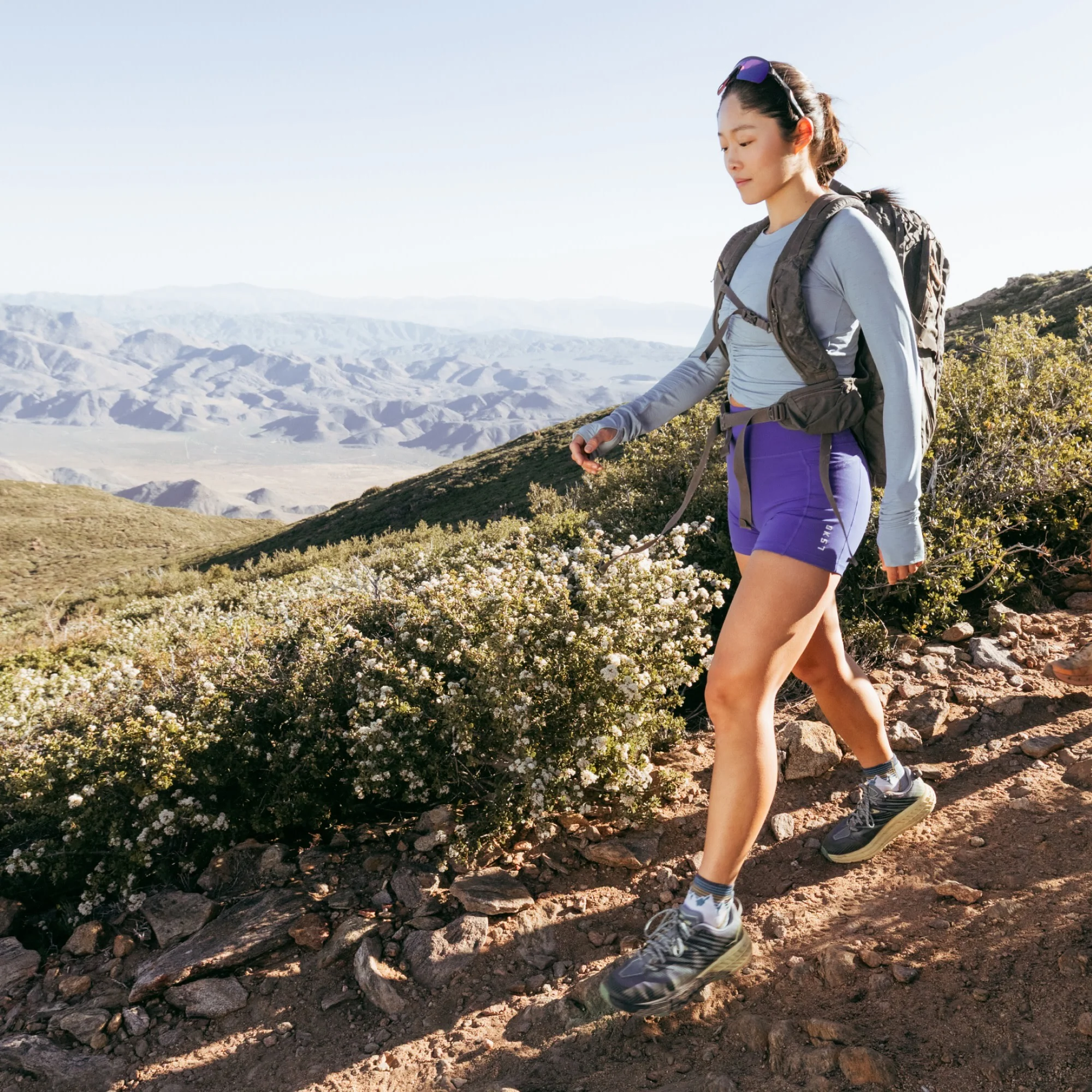 Women's Hiker Quarter Midweight Hiking Socks - Image 9